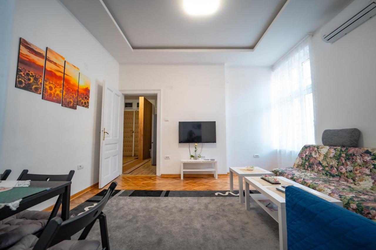 Botanical9, Belgrade Centre, 2 Bedroom Apartment エクステリア 写真